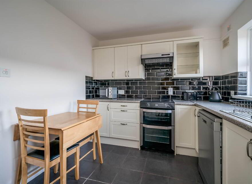 22 Ferndale Court, Lisburn Road, Belfast, BT9 7EE