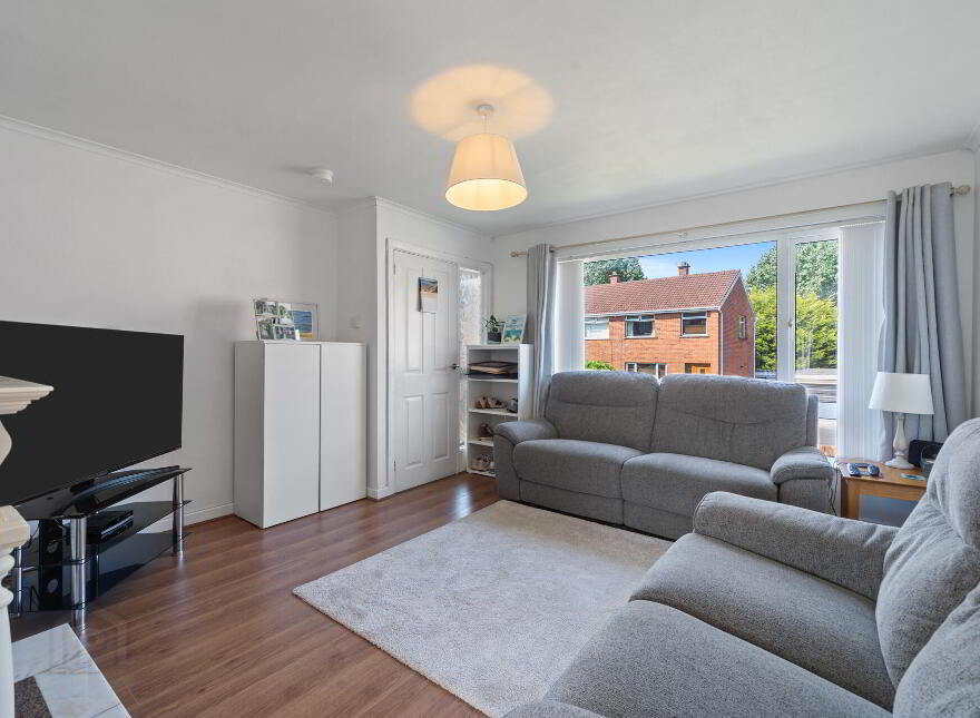 16 Woodbreda Avenue, Belfast, BT8 7JJ