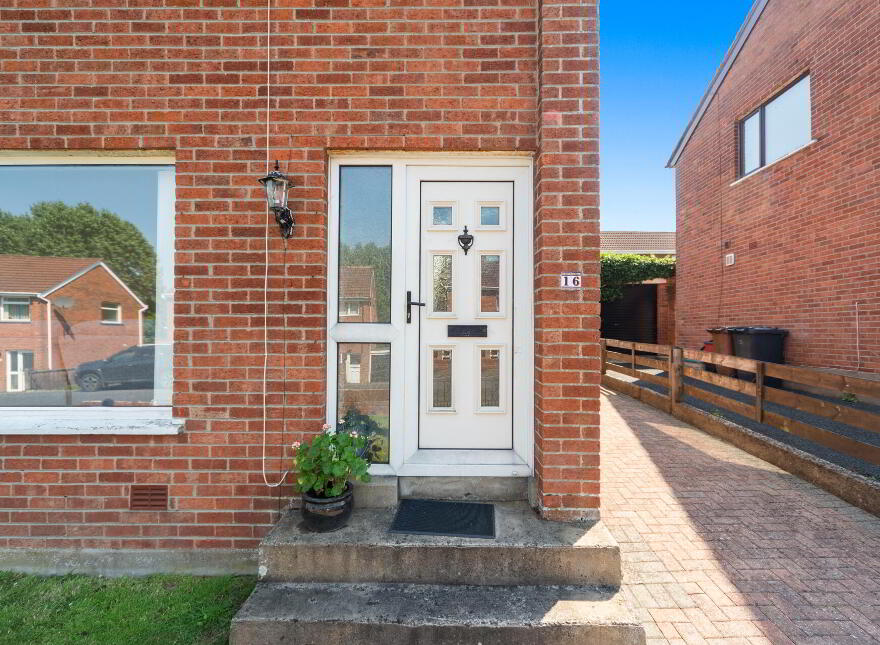 16 Woodbreda Avenue, Belfast, BT8 7JJ