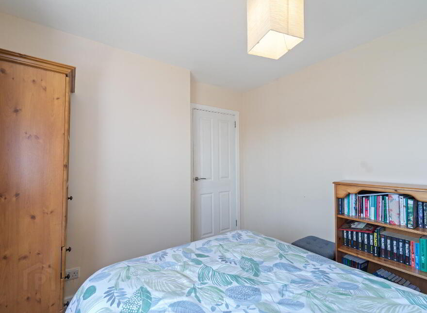 16 Woodbreda Avenue, Belfast, BT8 7JJ