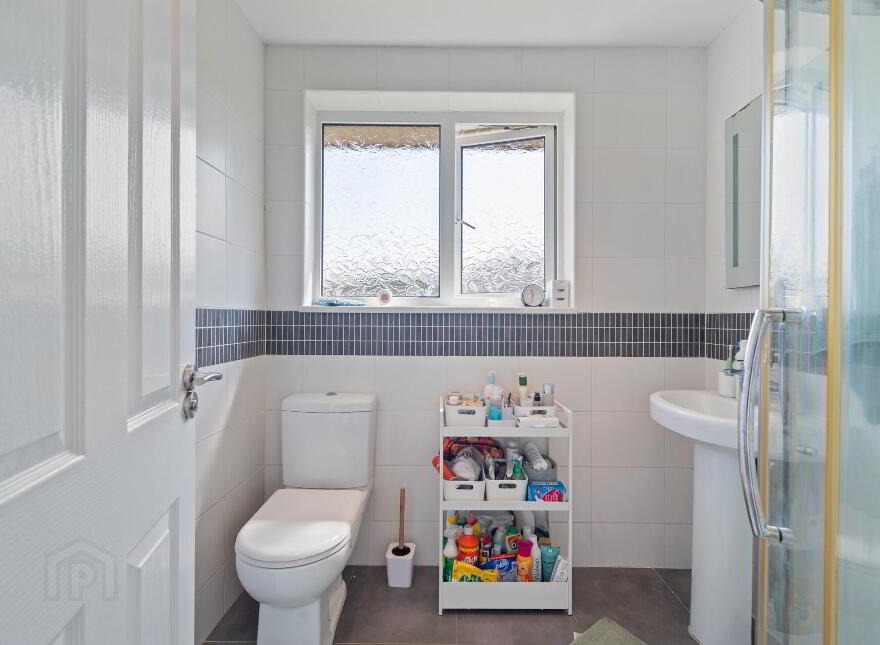 16 Woodbreda Avenue, Belfast, BT8 7JJ
