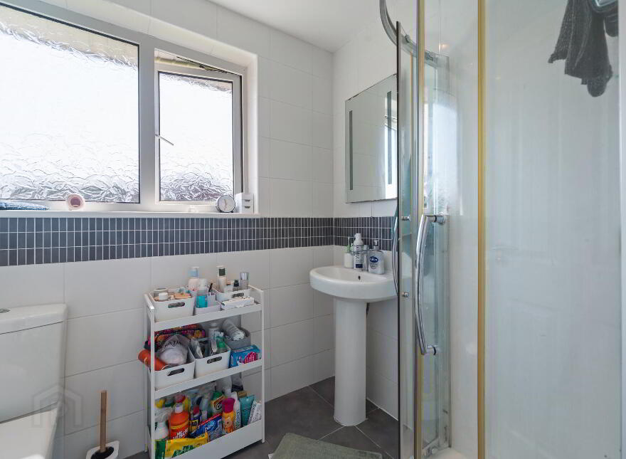 16 Woodbreda Avenue, Belfast, BT8 7JJ