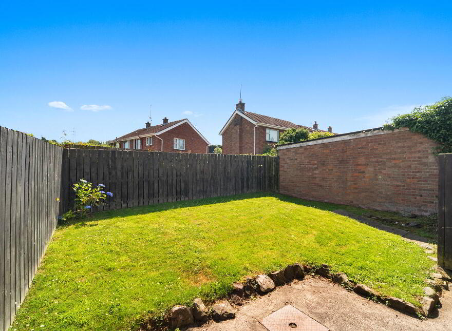 16 Woodbreda Avenue, Belfast, BT8 7JJ