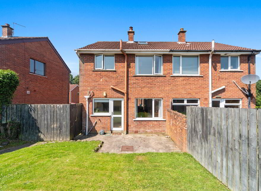 16 Woodbreda Avenue, Belfast, BT8 7JJ