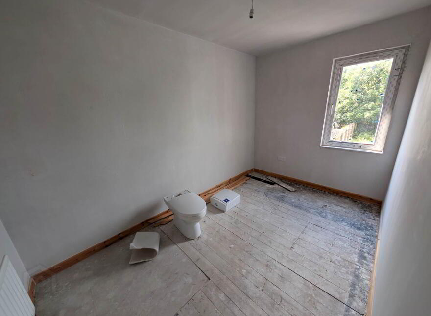 44 Upper Waterloo Road, Larne, BT40 1HD