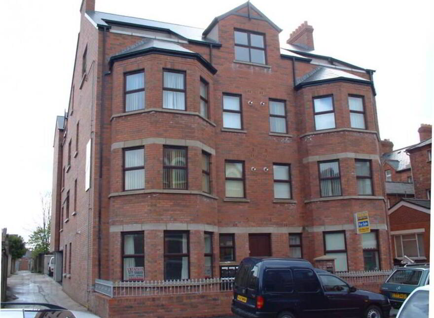 11 Lanyon Manor, Lanyon Manor, 2 - 4 Eglantine Place, Belfast, BT9 6EY