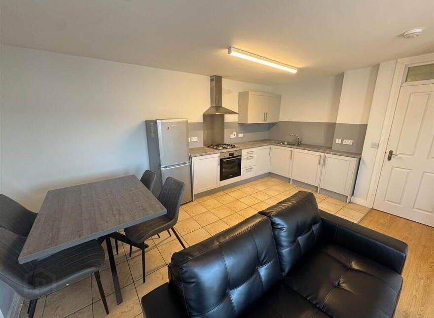 11 Lanyon Manor, Lanyon Manor, 2 - 4 Eglantine Place, Belfast, BT9 6EY