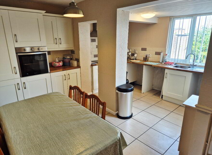 84 Bushmills Road, Coleraine, BT52 2BT