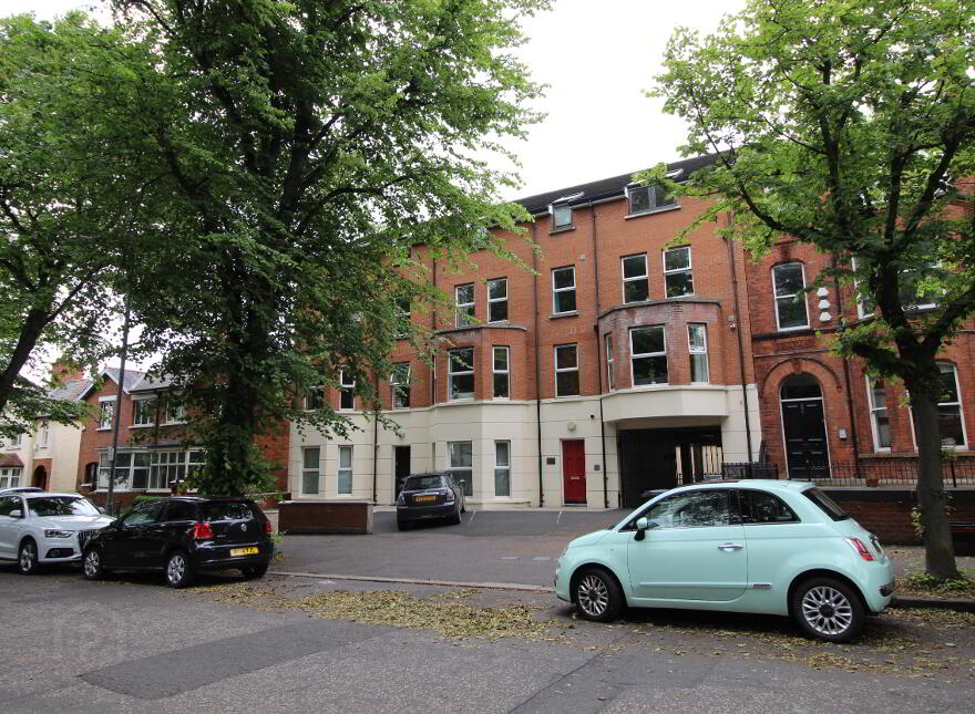 10 Merrion Hall, 71 Ulsterville Avenue, Belfast, BT9 7AT photo