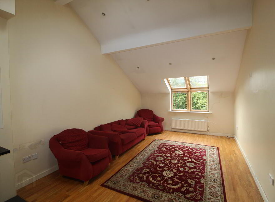 10 Merrion Hall, 71 Ulsterville Avenue, Belfast, BT9 7AT