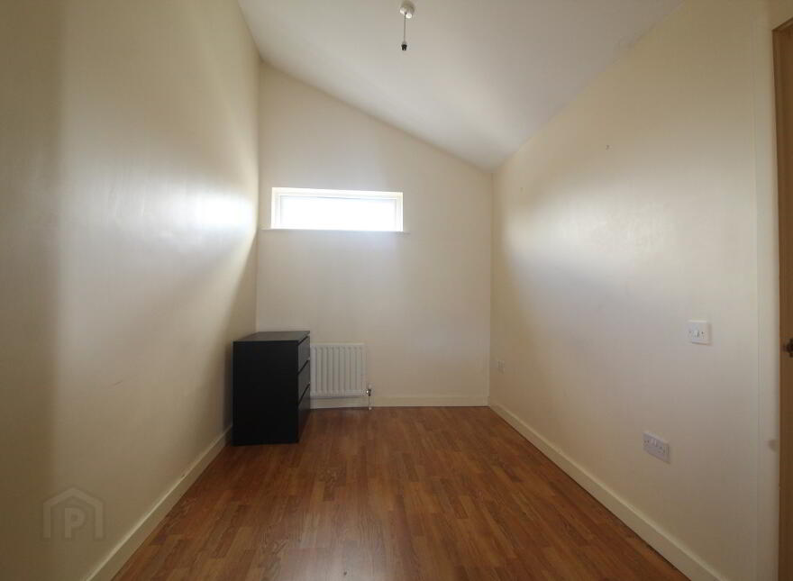 10 Merrion Hall, 71 Ulsterville Avenue, Belfast, BT9 7AT