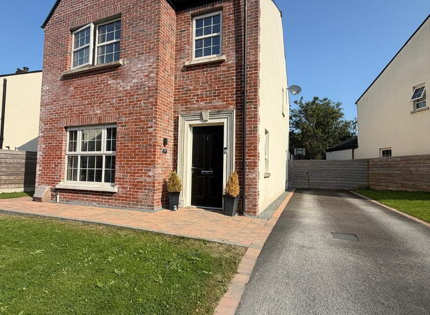 40 Hawthorn Grove, Strabane, BT82 8FF