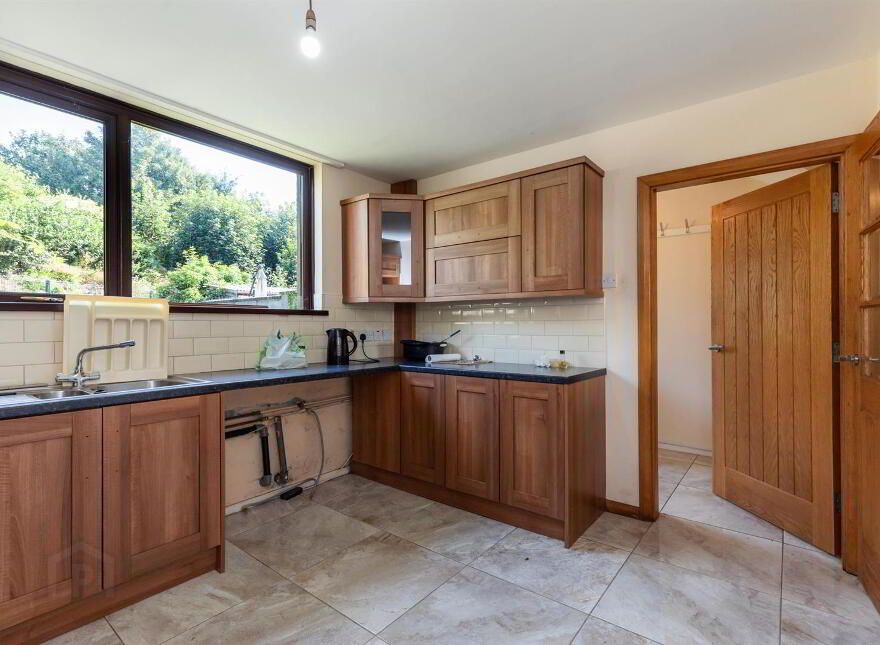 18 Inisharoan Court, Newtownards, BT23 8LZ