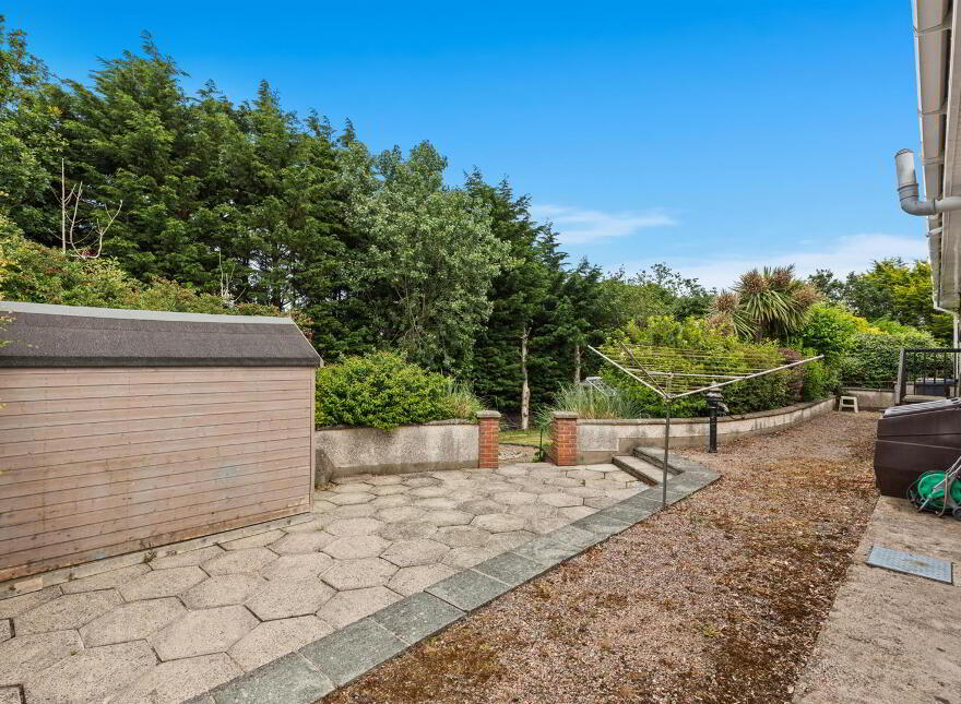 1 Rocky Ridge, Carrowdore, BT22 2SX