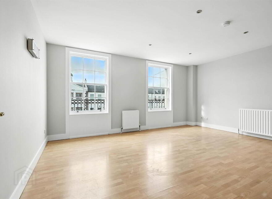47 Lisburn Square, Lisburn, BT28 1TS
