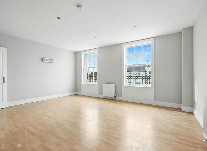 47 Lisburn Square, Lisburn, BT28 1TS