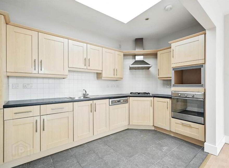 47 Lisburn Square, Lisburn, BT28 1TS