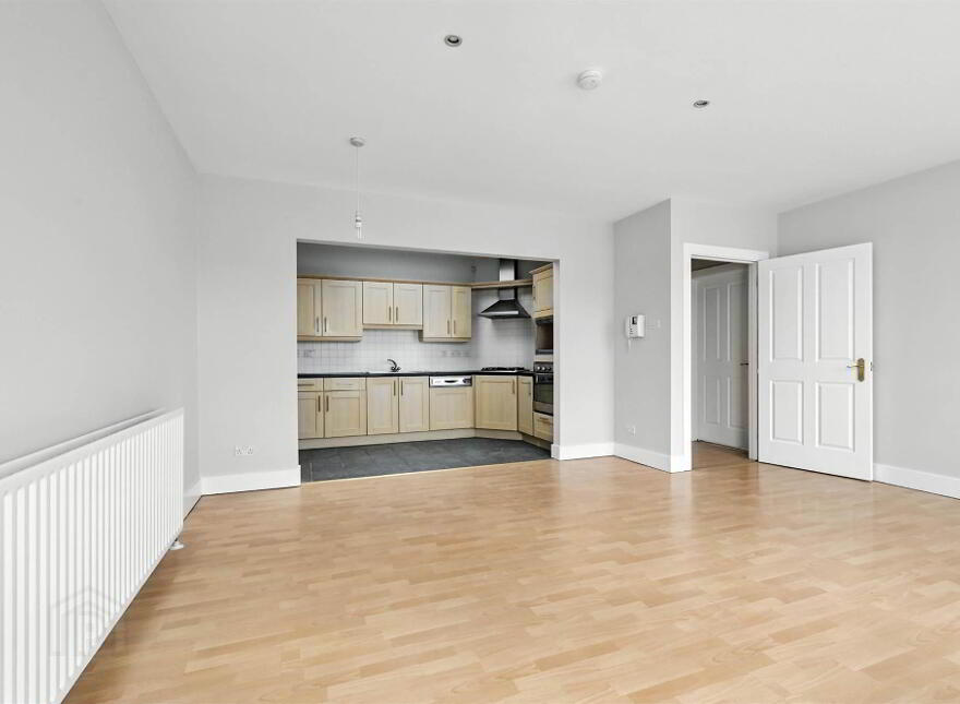 47 Lisburn Square, Lisburn, BT28 1TS