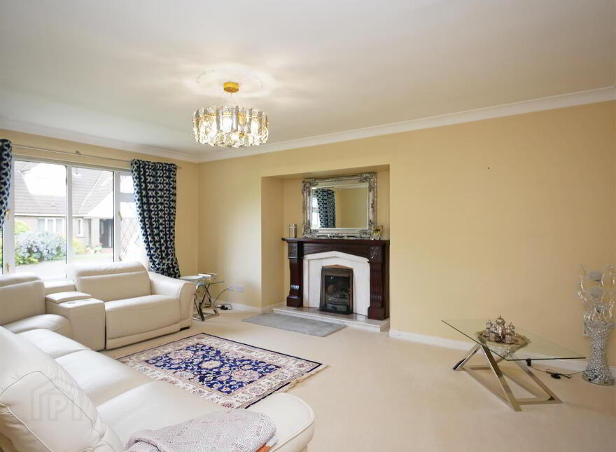 24 Baronscourt Avenue, Saintfield Road, Carryduff, Belfast, BT8 8BG