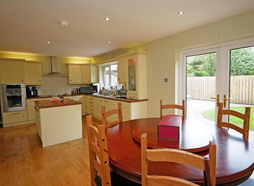 24 Baronscourt Avenue, Saintfield Road, Carryduff, Belfast, BT8 8BG