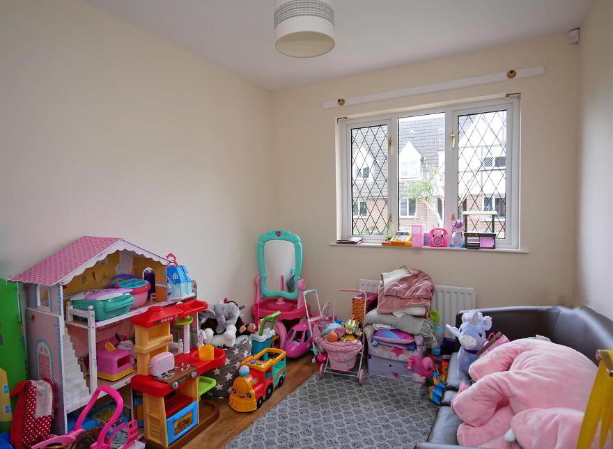 24 Baronscourt Avenue, Saintfield Road, Carryduff, Belfast, BT8 8BG