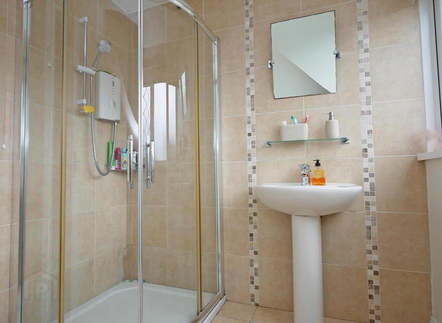 24 Baronscourt Avenue, Saintfield Road, Carryduff, Belfast, BT8 8BG