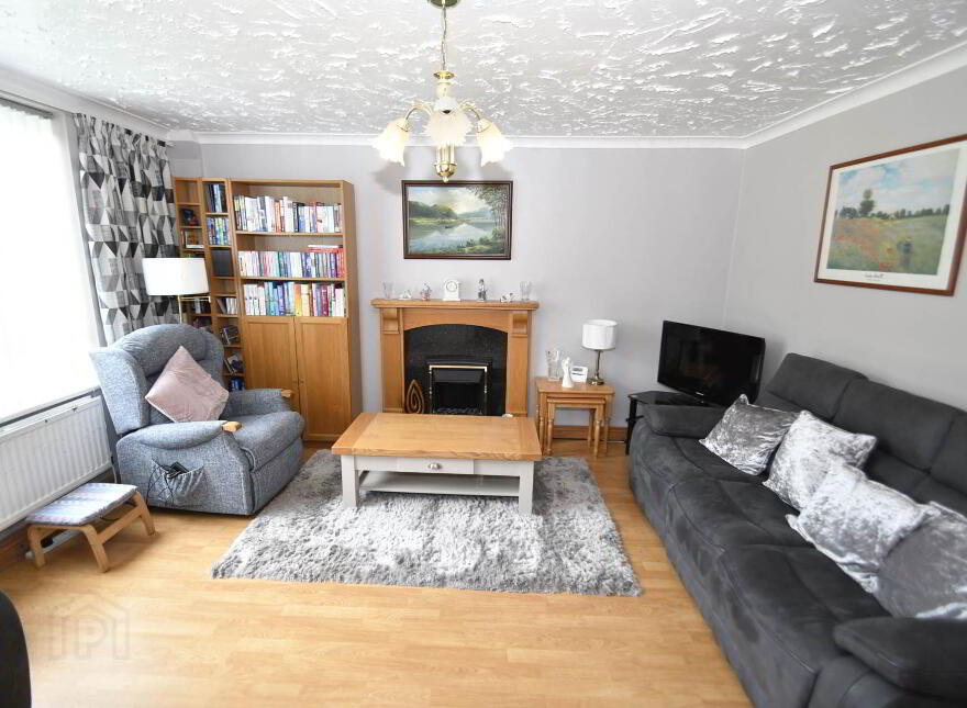 6 Laurel Park, Dunmurry, Belfast, BT17 0DP
