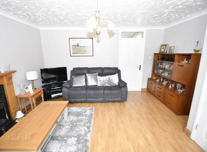 6 Laurel Park, Dunmurry, Belfast, BT17 0DP