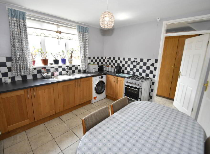 6 Laurel Park, Dunmurry, Belfast, BT17 0DP