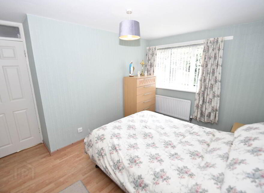 6 Laurel Park, Dunmurry, Belfast, BT17 0DP