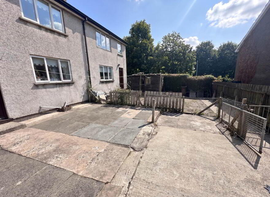 6 Laurel Park, Dunmurry, Belfast, BT17 0DP