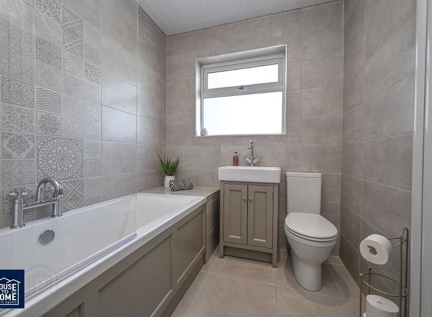 5 Lyndhurst Close, Belfast, BT13 3PF