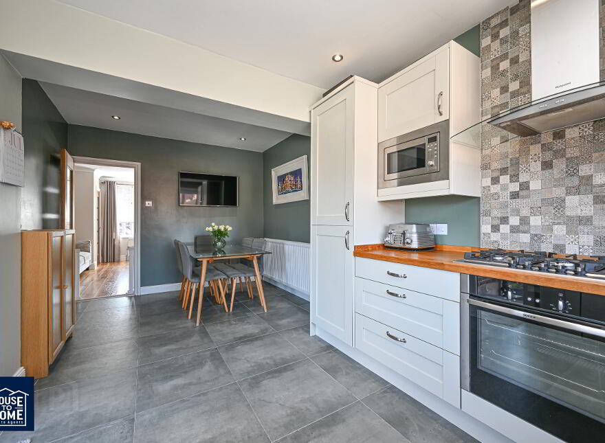 5 Lyndhurst Close, Belfast, BT13 3PF