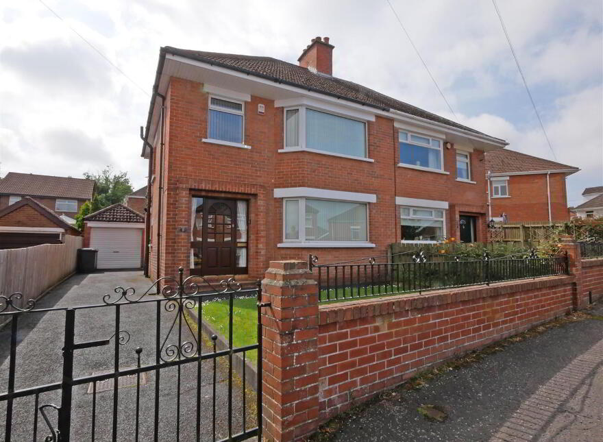 5 Tudor Avenue, Belfast, BT6 9LR photo