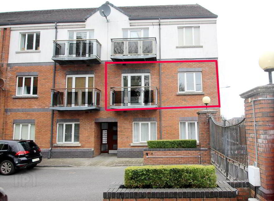 Altmore House, Tara Street, Tullamore, R35E421