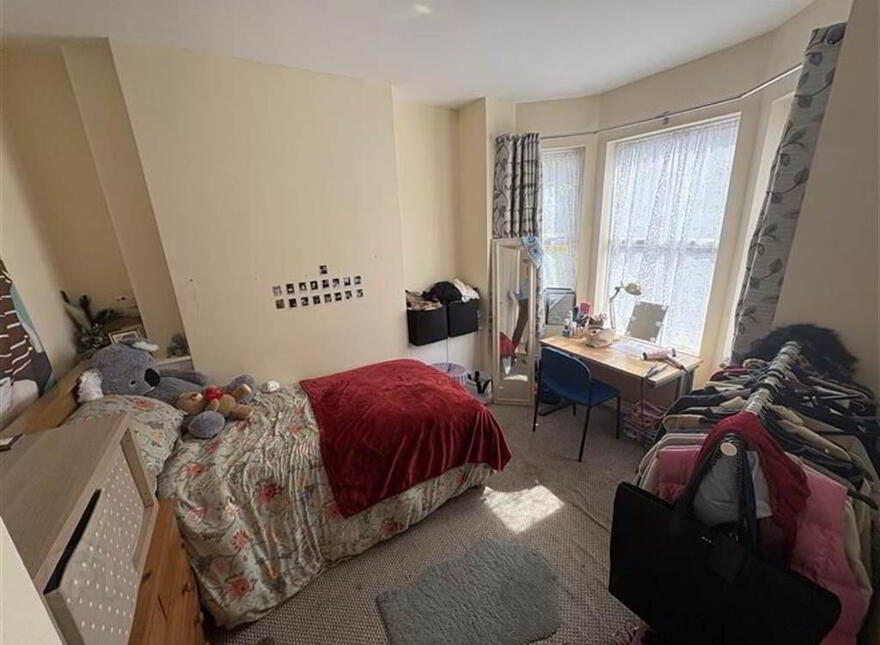 2 Sandhurst Drive, Belfast, BT9 5AY