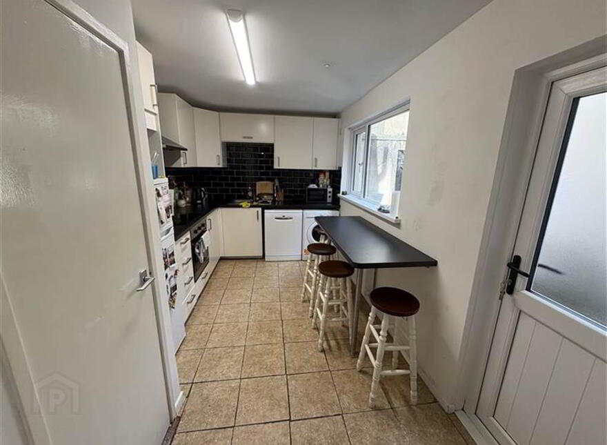 2 Sandhurst Drive, Belfast, BT9 5AY