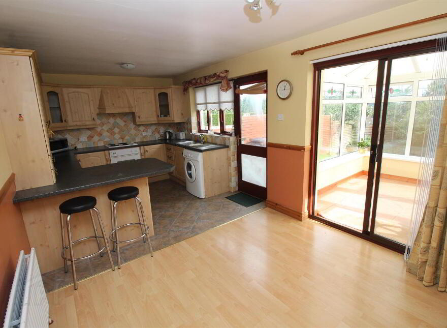 33 Ravelston Avenue, Carnmoney, Newtownabbey, BT36 6PF