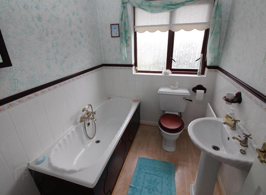 33 Ravelston Avenue, Carnmoney, Newtownabbey, BT36 6PF