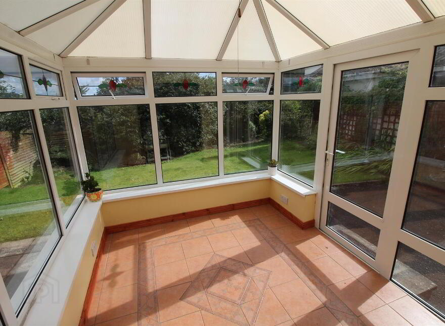 33 Ravelston Avenue, Carnmoney, Newtownabbey, BT36 6PF