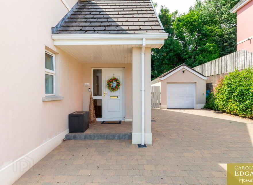 2 Todds Hill Park, Saintfield, Ballynahinch, BT24 7FB
