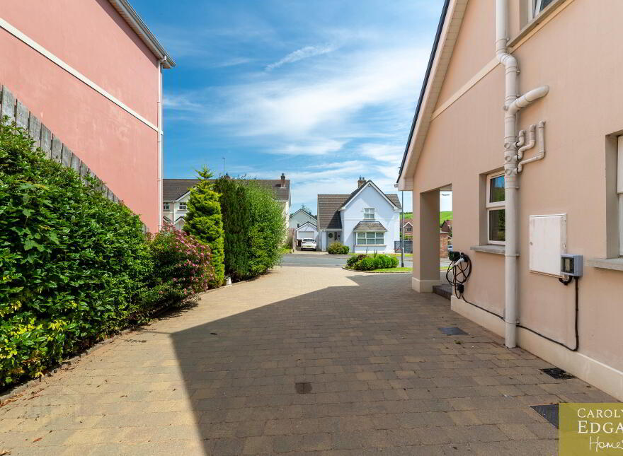 2 Todds Hill Park, Saintfield, Ballynahinch, BT24 7FB
