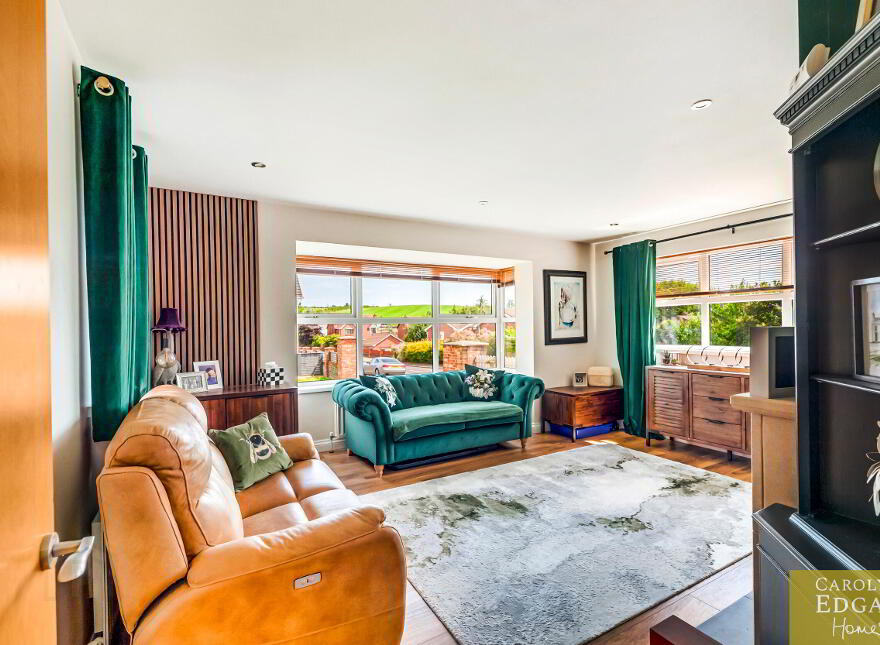 2 Todds Hill Park, Saintfield, Ballynahinch, BT24 7FB