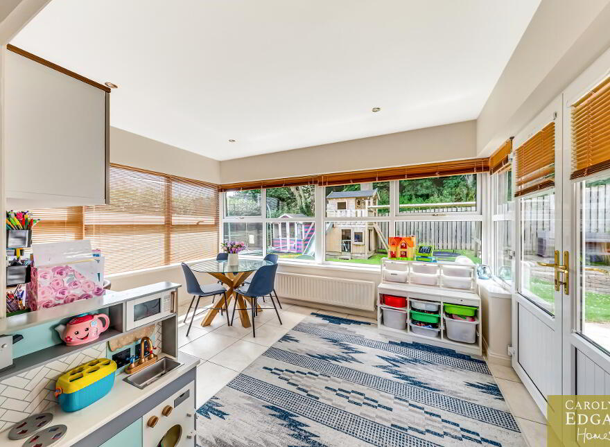 2 Todds Hill Park, Saintfield, Ballynahinch, BT24 7FB