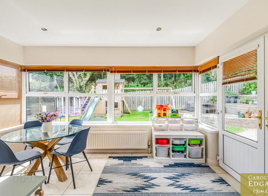 2 Todds Hill Park, Saintfield, Ballynahinch, BT24 7FB