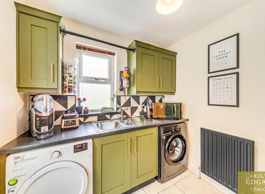 2 Todds Hill Park, Saintfield, Ballynahinch, BT24 7FB