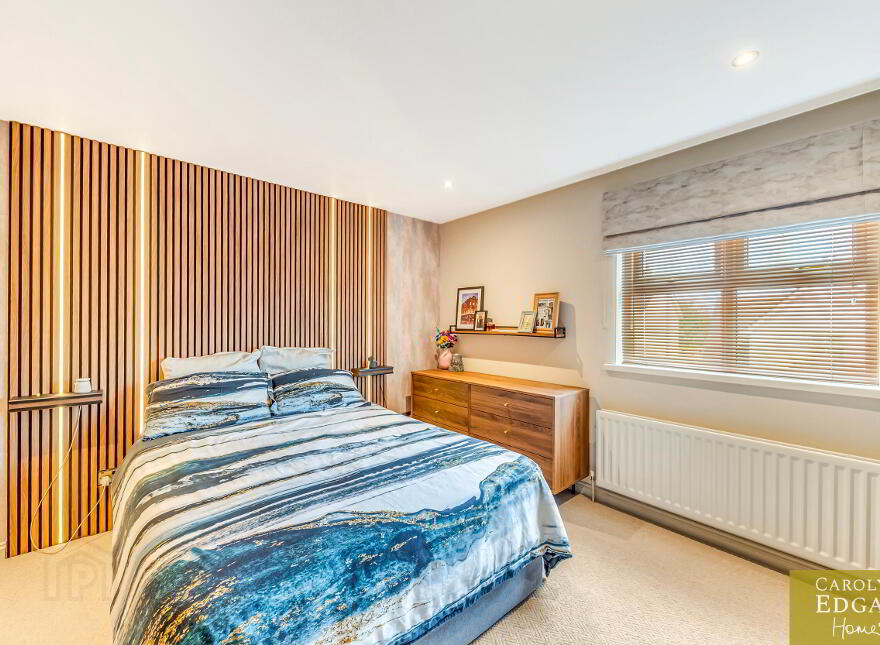 2 Todds Hill Park, Saintfield, Ballynahinch, BT24 7FB