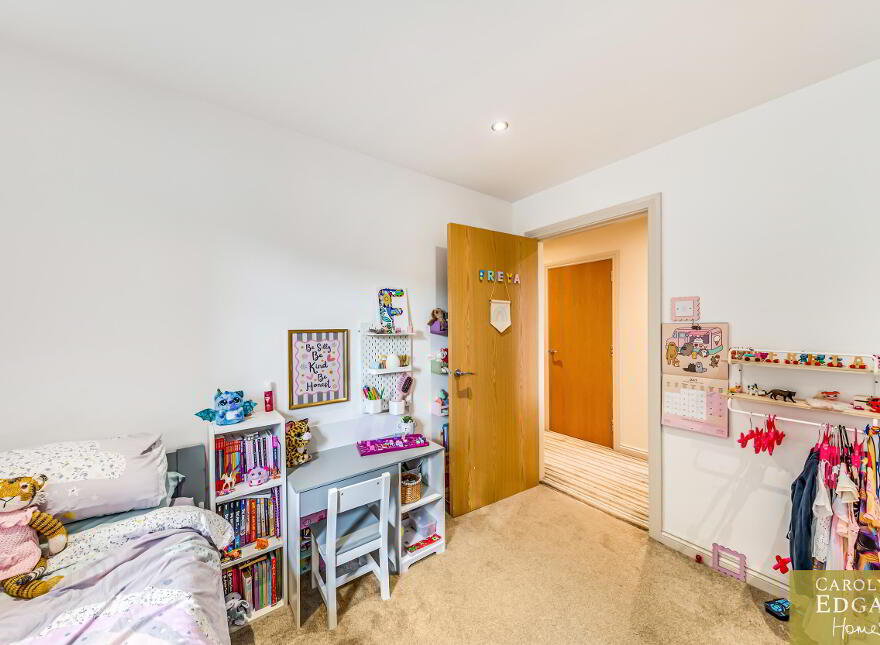 2 Todds Hill Park, Saintfield, Ballynahinch, BT24 7FB