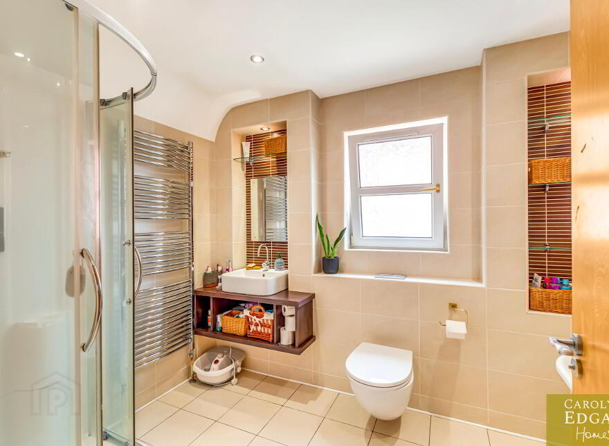 2 Todds Hill Park, Saintfield, Ballynahinch, BT24 7FB