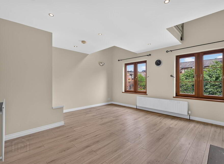 8 Castlegrange, Belfast, BT5 7GT